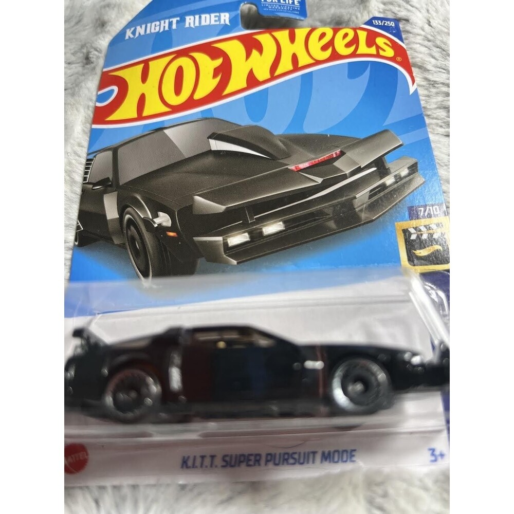 Hot Wheels Knight Rider KITT Super Pursuit Mode Diecast Car 1:64 HW Screen Time